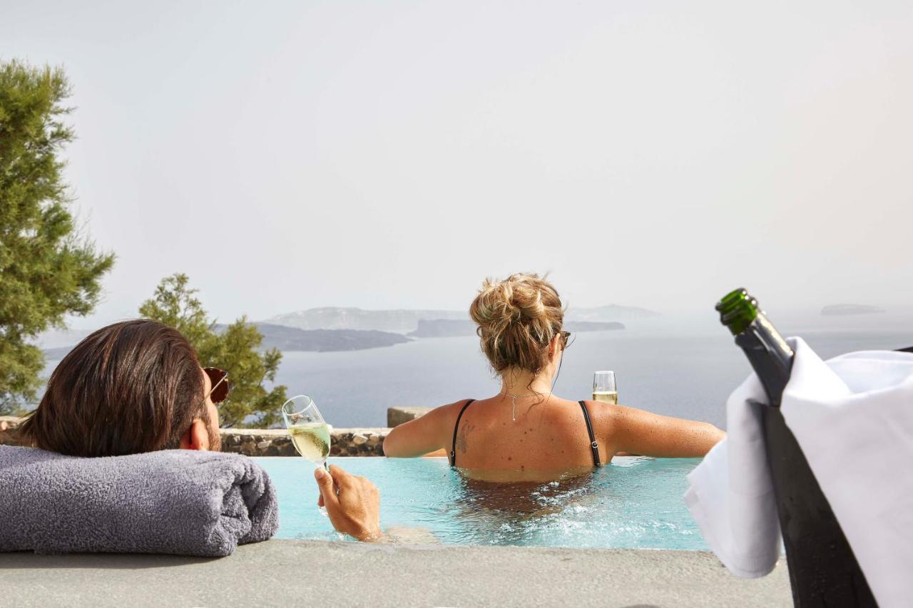 Mr And Mrs White - Santorini Oía